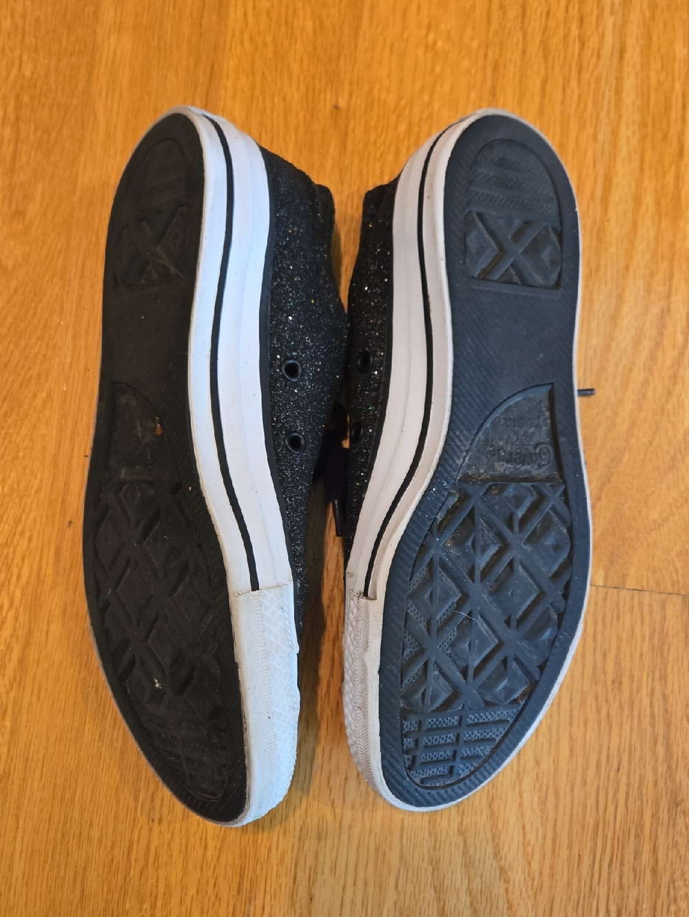 Converse Low Ox Black Iridescent Glitter Sneakers - Picture 8 of 9